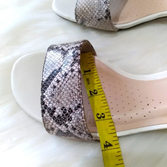 Clarks Women's Caroleigh Anya Ankle Strap Heeled Sandals Sz 9M - Picture 11 of 12